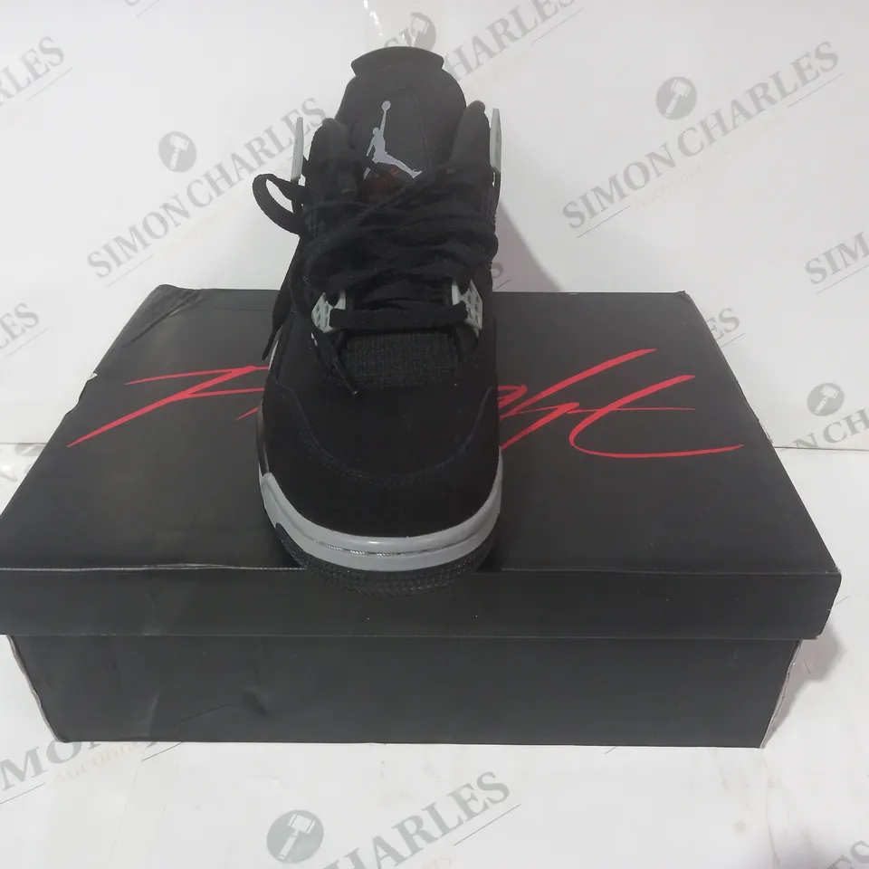 BOXED PAIR OF NIKE AIR JORDAN 4 RETRO SHOES IN BLACK UK SIZE 10