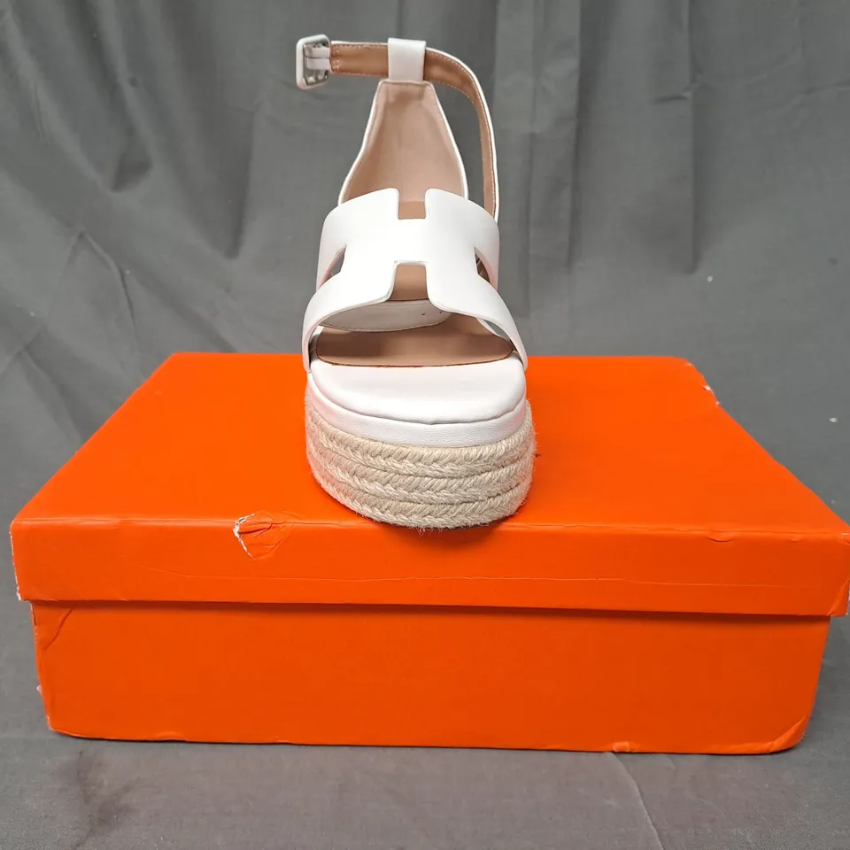 BOXED PAIR OF HERMES OPEN TOE WEDGE SANDALS IN WHITE EU SIZE 36