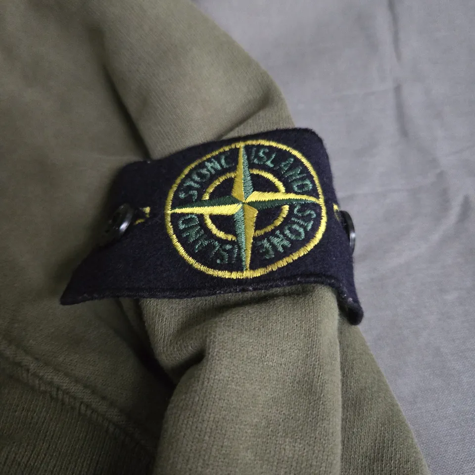 GREEN STONE ISLAND HOODIE SIZE M 