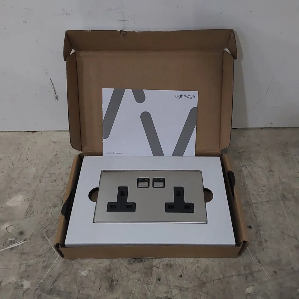 LIGHTWAVE DOUBLE SOCKET STAINLESS STEEL - MODEL: JSJSLW270ASS
