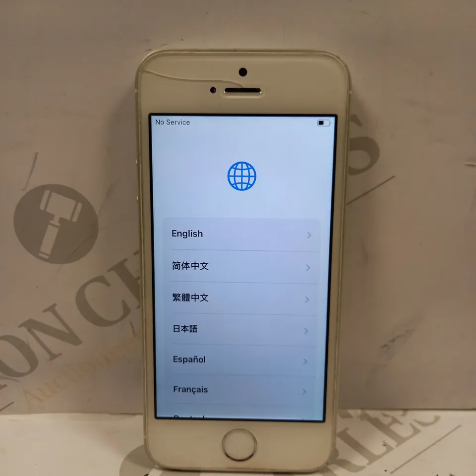 APPLE IPHONE SE (1ST GENERATION) - SILVER 