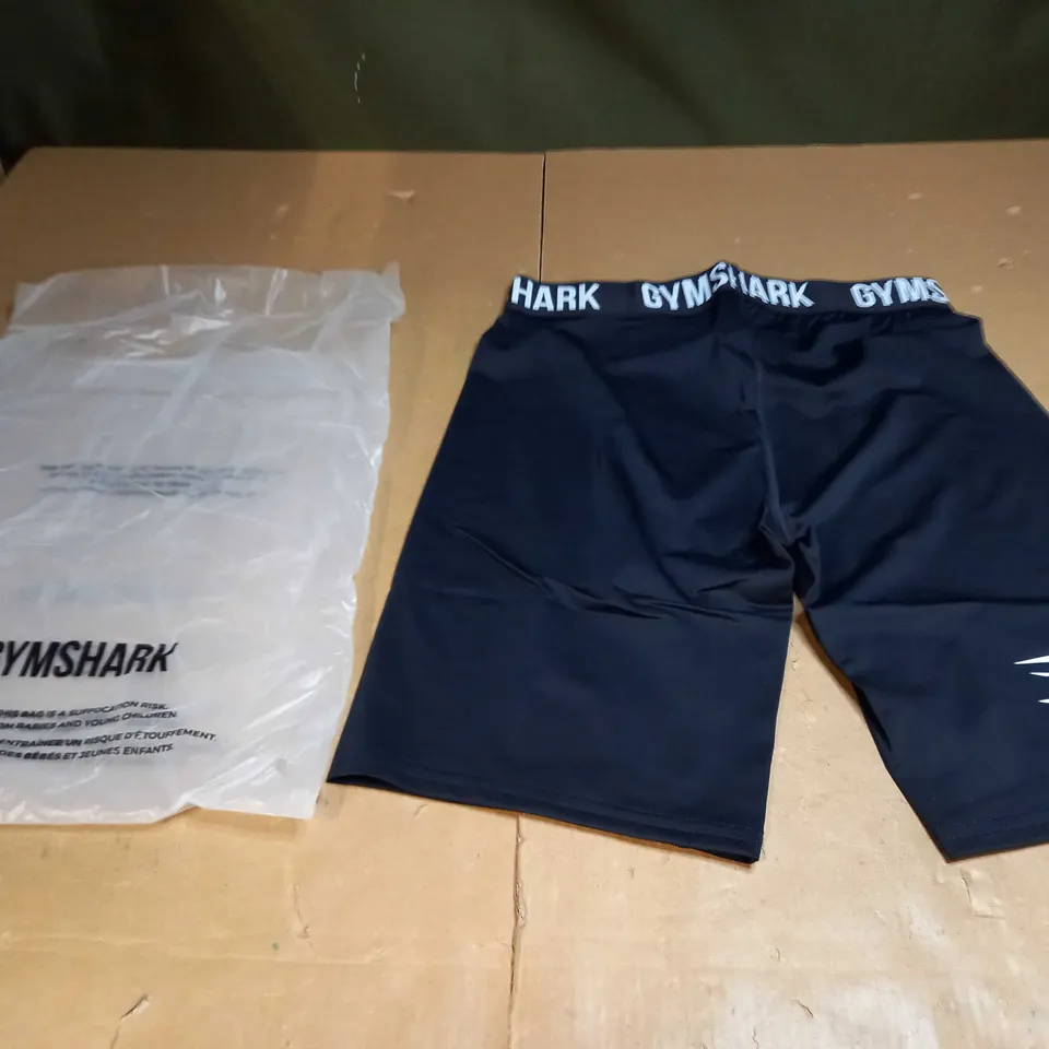 GYMSHARK TRAINING SHORTS SIZE UNSPECIFIED