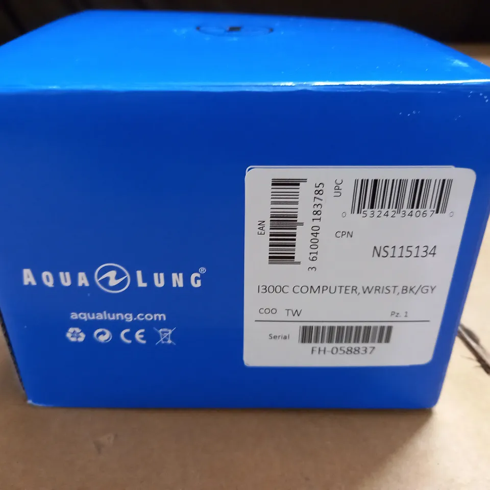 BOXED AQUA LUNG I300C DIVE COMPUTER