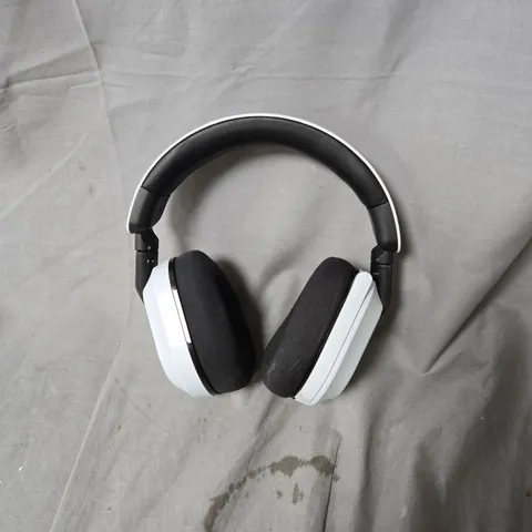 TURTLE BEACH GAMING HEADSET – WHITE/BLACK 