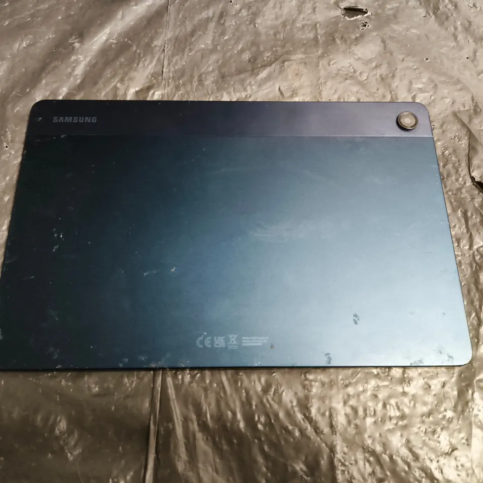 SAMSUNG TABLET – BLUE BACK, REAR CAMERA - MODEL UNSPECIFIED