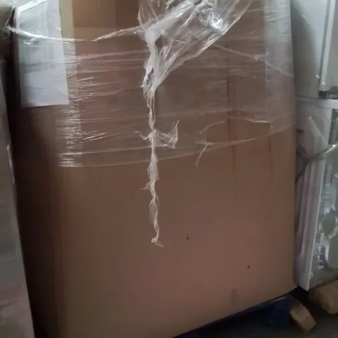 PALLET CONTAINING A LARGE QUANTITY OF SLEEPING HAPPY NAPPY BLANKETS