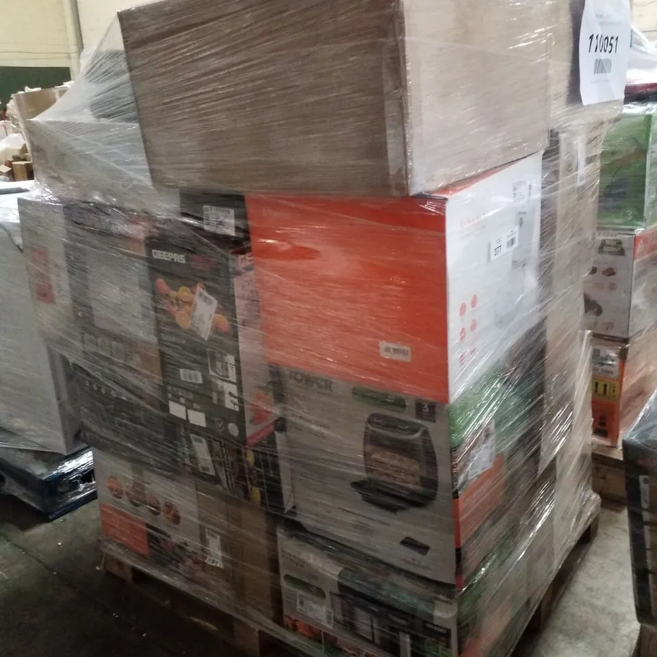 PALLET OF APPROXIMATELY 30 UNPROCESSED RAW RETURN HOUSEHOLD AND ELECTRICAL GOODS TO INCLUDE;