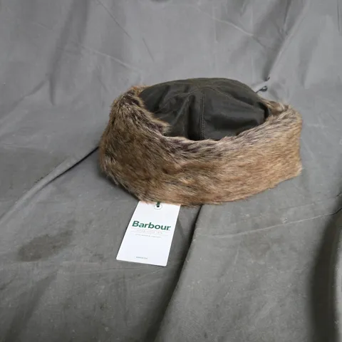 BARBOUR AMBUSH HAT IN OLIVE - SMALL