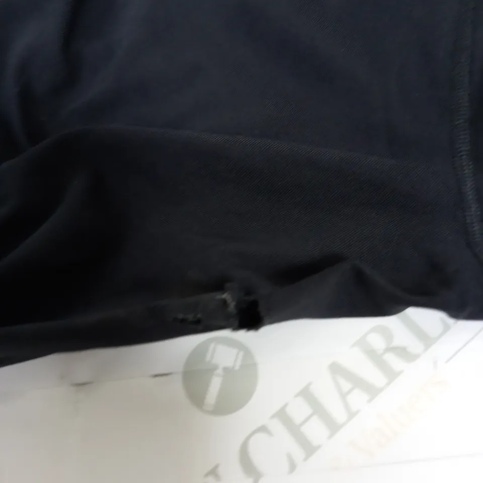 NIKE CASUAL LEGGINGS SIZE S ( HOLES IN LEGGINGS )