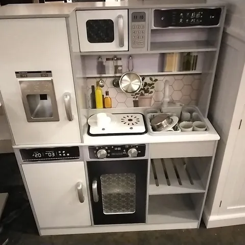 RONEISHA KIDS KITCHEN SET