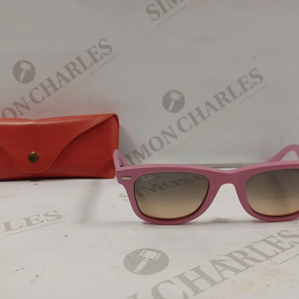 RAY BAN WAY FARER IN PINK 