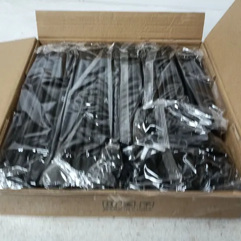 BOXED SHOERACK