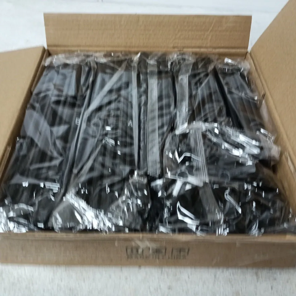 BOXED SHOERACK