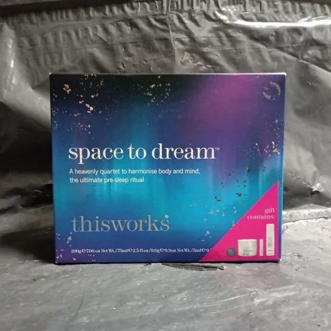 SPACE TO DREAM GIFT SET
