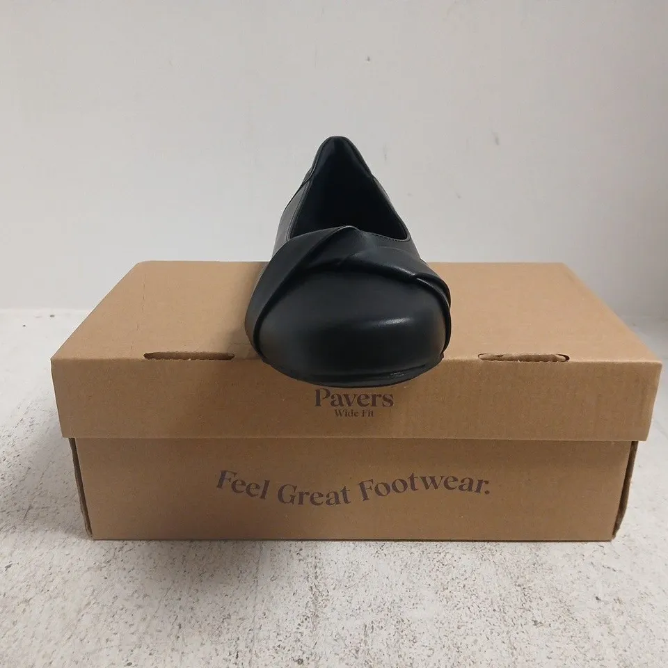 BOXED PAIR OF PAVERS SLIP ON SHOES IN BLACK SIZE UK 7