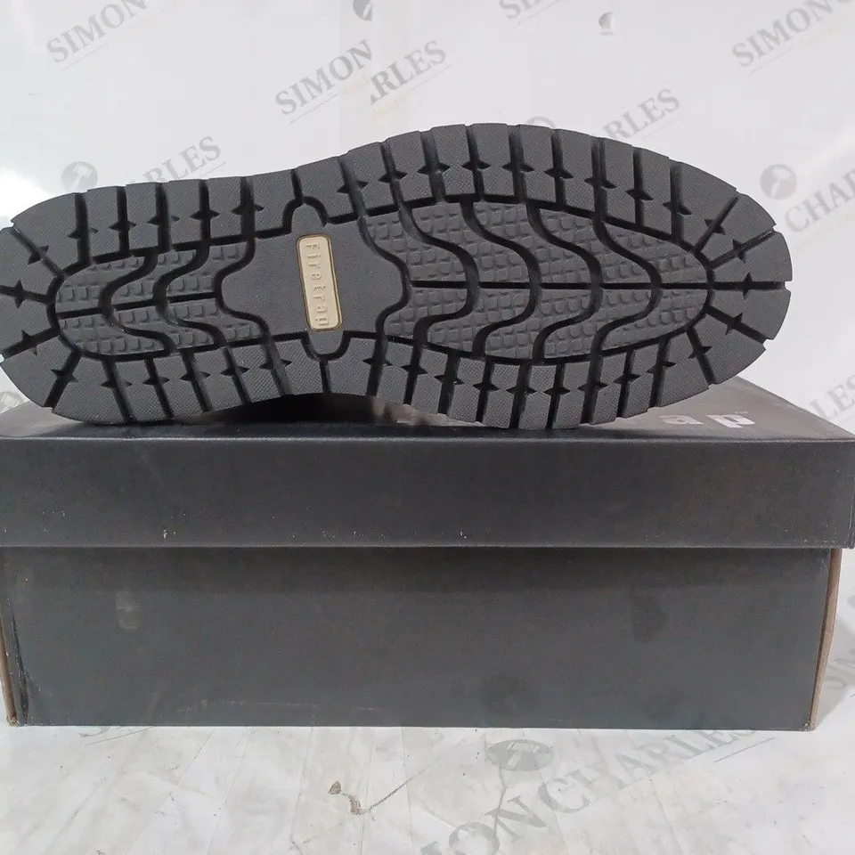 BOXED PAIR OF FIRETRAP AUBIN SHOES IN CAMEL COLOUR UK SIZE 7