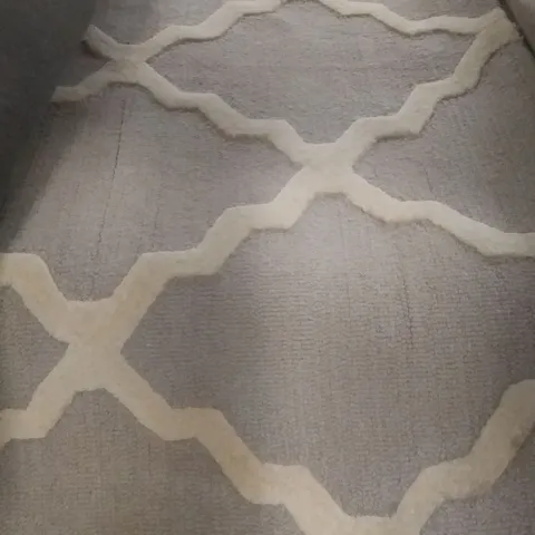 CHEEVER HAND TUFTED WOOL GREY RUG 5'X8'