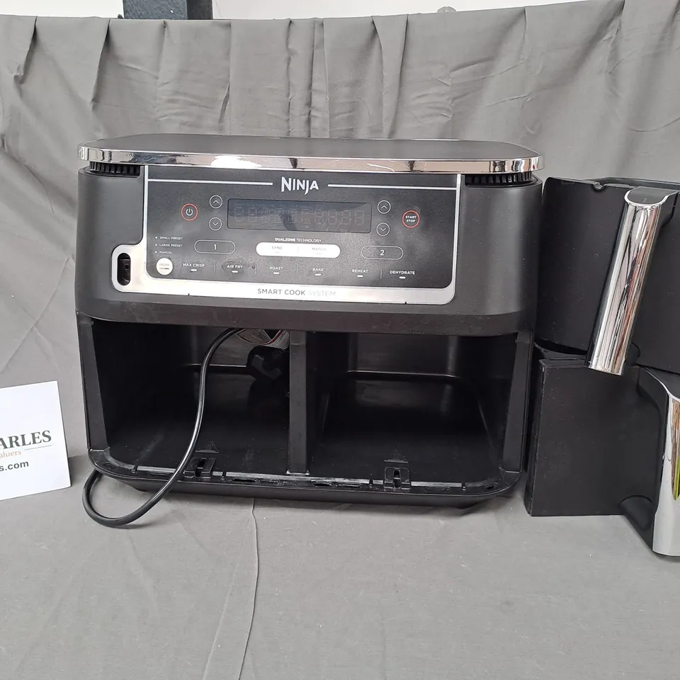 BOXED NINJA FOODI MAX DUALZONE AIR FRYER IN BLACK