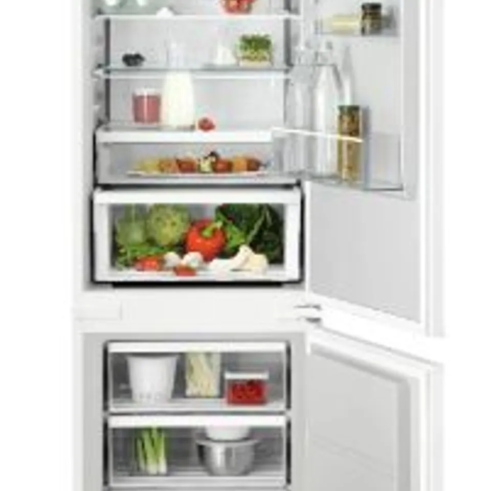 AEG 7000 GREENZONE INTEGRATED FRIDGE FREEZER WHITE Model NSC7G751ES RRP £1417