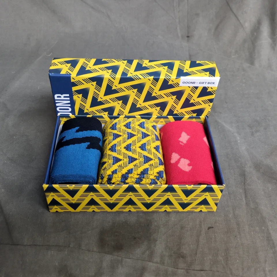 GOONR GIFT BOX – MEN’S SOCKS, ONE SIZE, 3 PAIRS (78% COTTON, 21% POLYAMIDE, 1% ELASTANE)