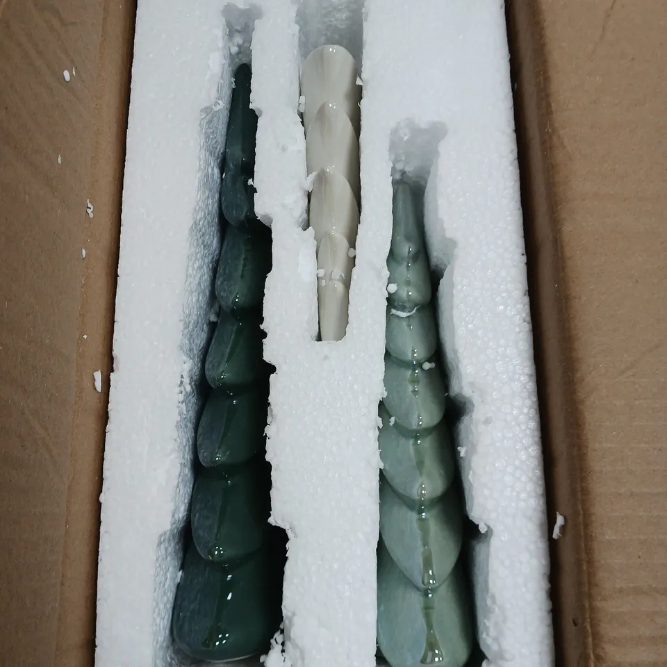 BOXED DESIGNER SET OF CERAMIC CHRISTMAS TREES RRP £22.99