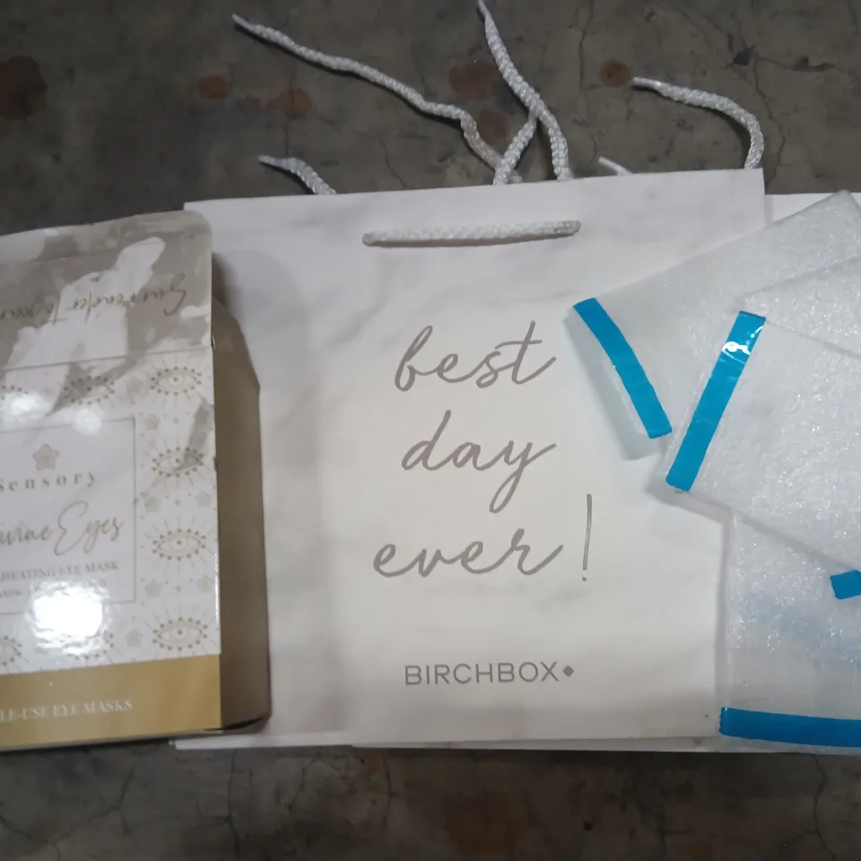 PALLET OF ASSORTED BIRCHBOX PRODUCTS TO INCLUDE; GIFT BAGS, FOAM PACKAGING AND SENSORY DIVINE EYES APPROXIMATELY 4000 ITEMS