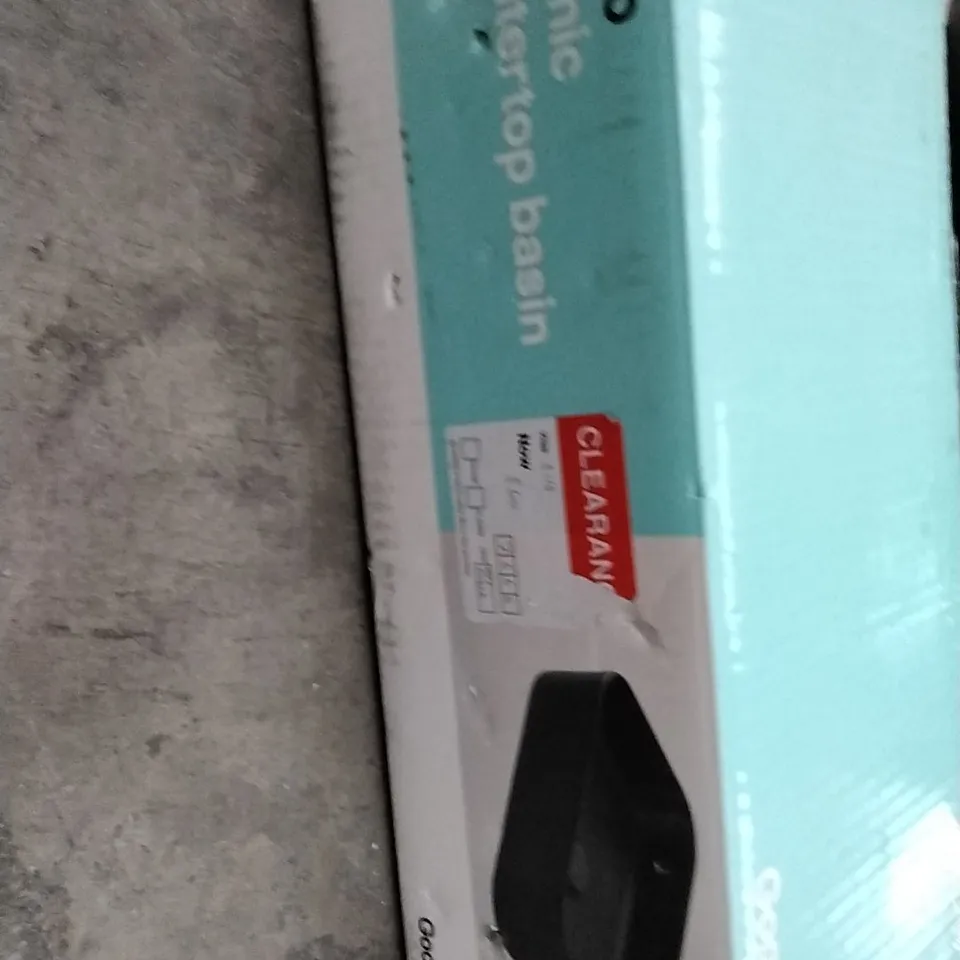 BOXED TAKAPO CERAMIC COUNTERTOP BASIN