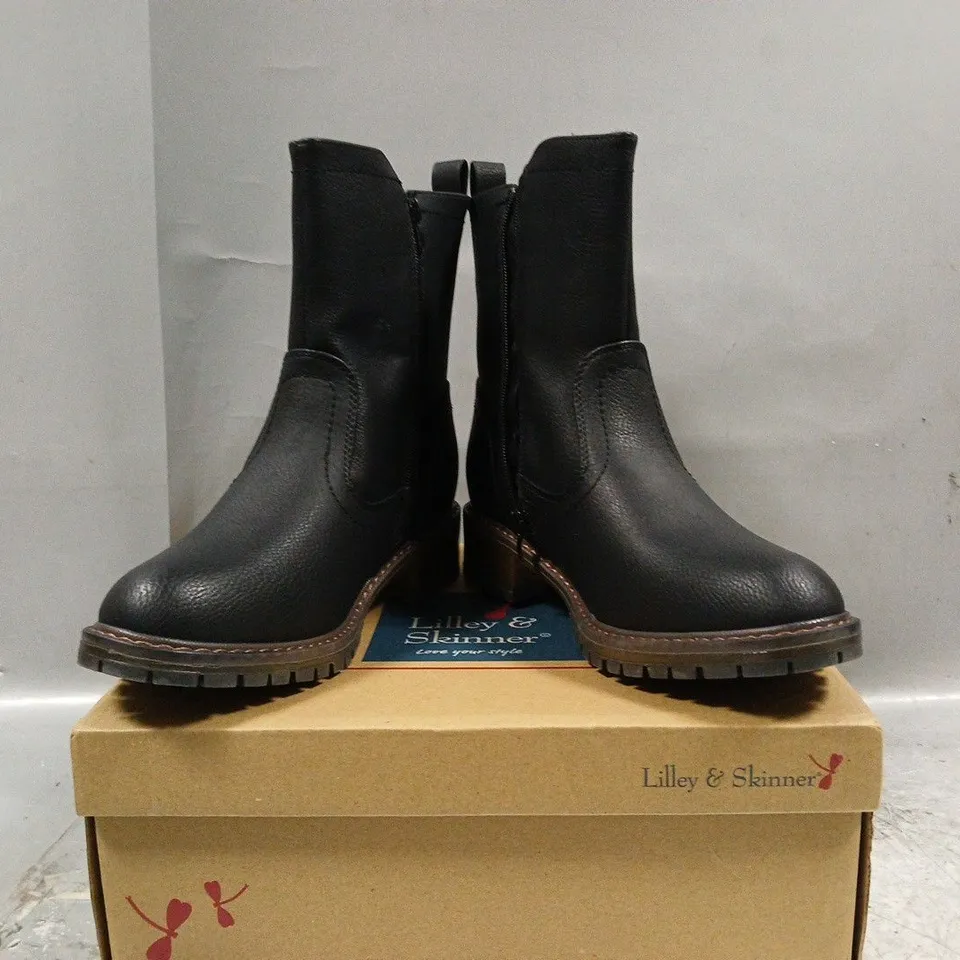 BOXED PAIR OF LILLEY & SKINNER SIDE-ZIP ANKLE BOOTS IN BLACK SIZE EU 40