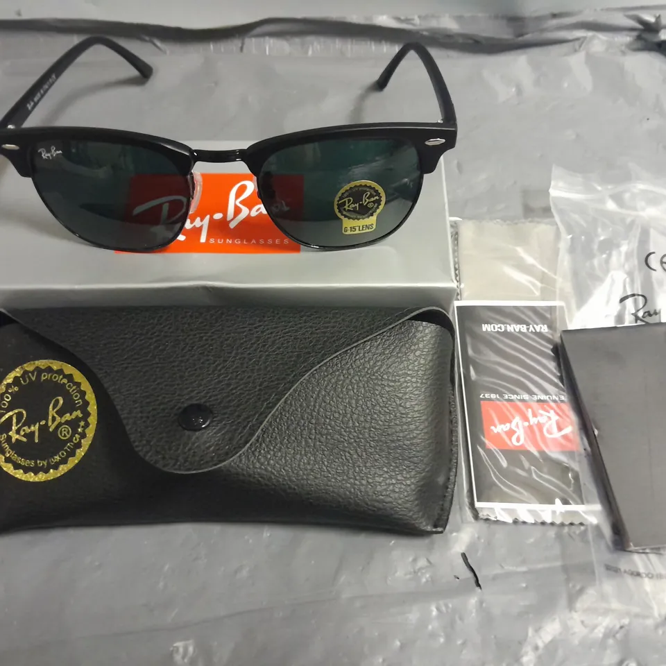 BOXED PAIR OF BLACK RAY BAN GLASSES WITH G-15 LENS