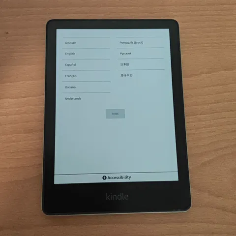 UNBOXED AMAZON KINDLE E-READER IN GREEN - M2L4EK