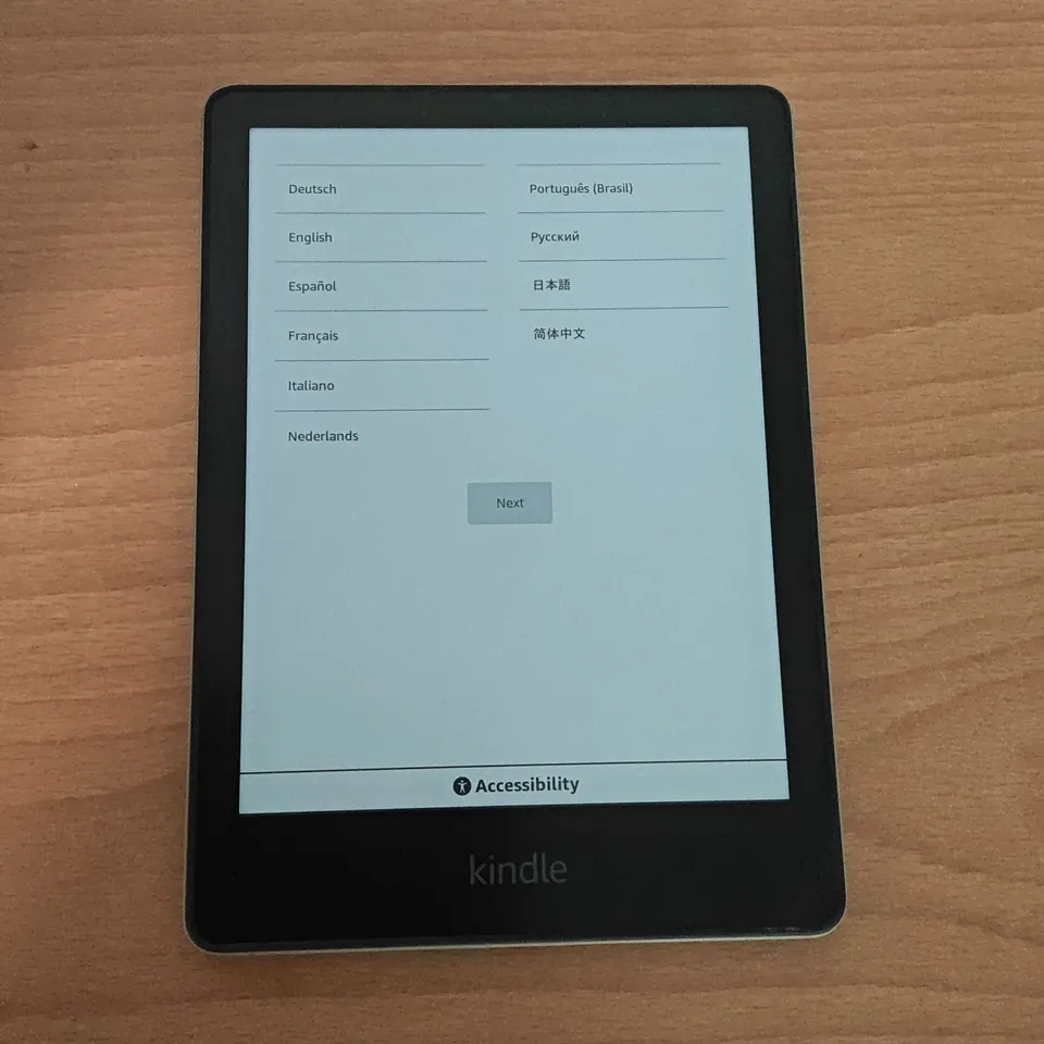 UNBOXED AMAZON KINDLE E-READER IN GREEN - M2L4EK
