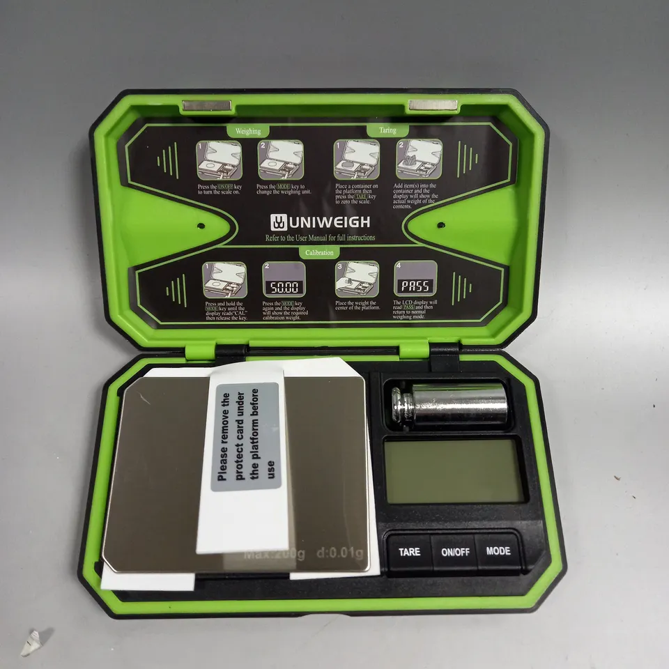 BOXED UNIWEIGH PROFESSIONAL DIGITAL SCALE 