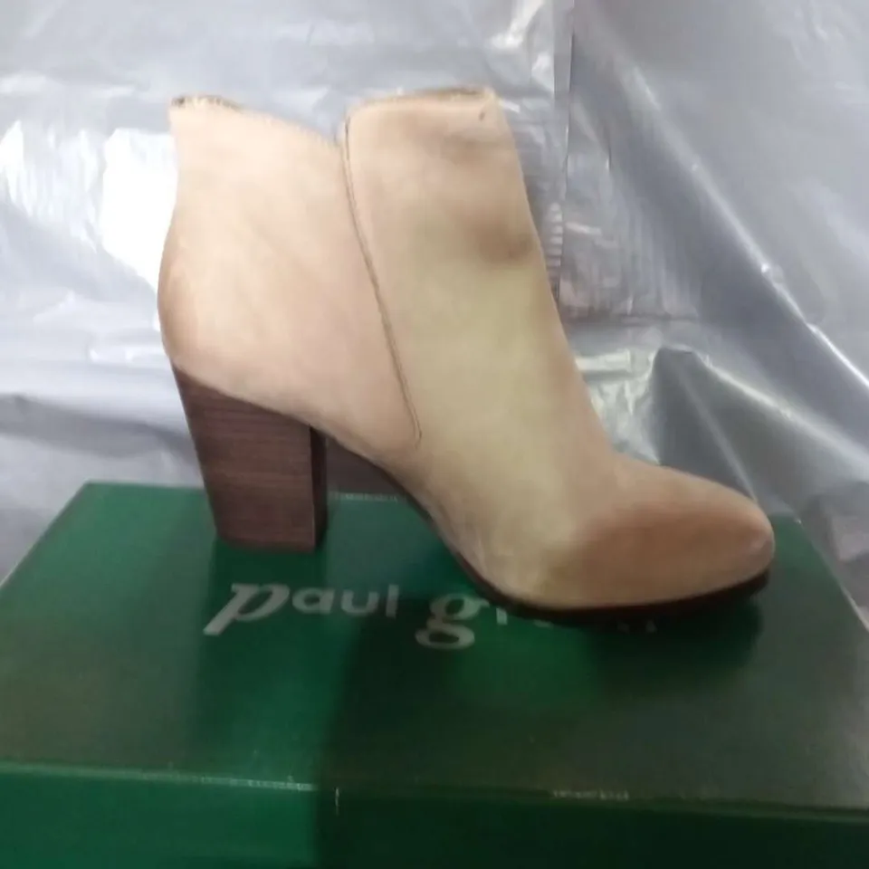 ALDO BEIGE ANKLE BOOTS SIZE UNSPECIFIED