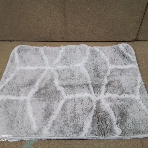 BRAND NEW PACO HOME KAUNAS GREY BATH MAT SIZE 40CM X 55CM