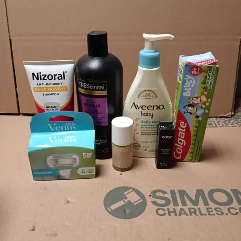 APPROXIMATEY 20 ASSORTED HEALTH AND BEAUTY PRODUCTS TO INCLUDE - NIZORAL ANTI DANDRUFF SHAMPOO - GILLETTE VENUS BLADES AND COLGATE BLUEY KIDS TOOTHPASTE