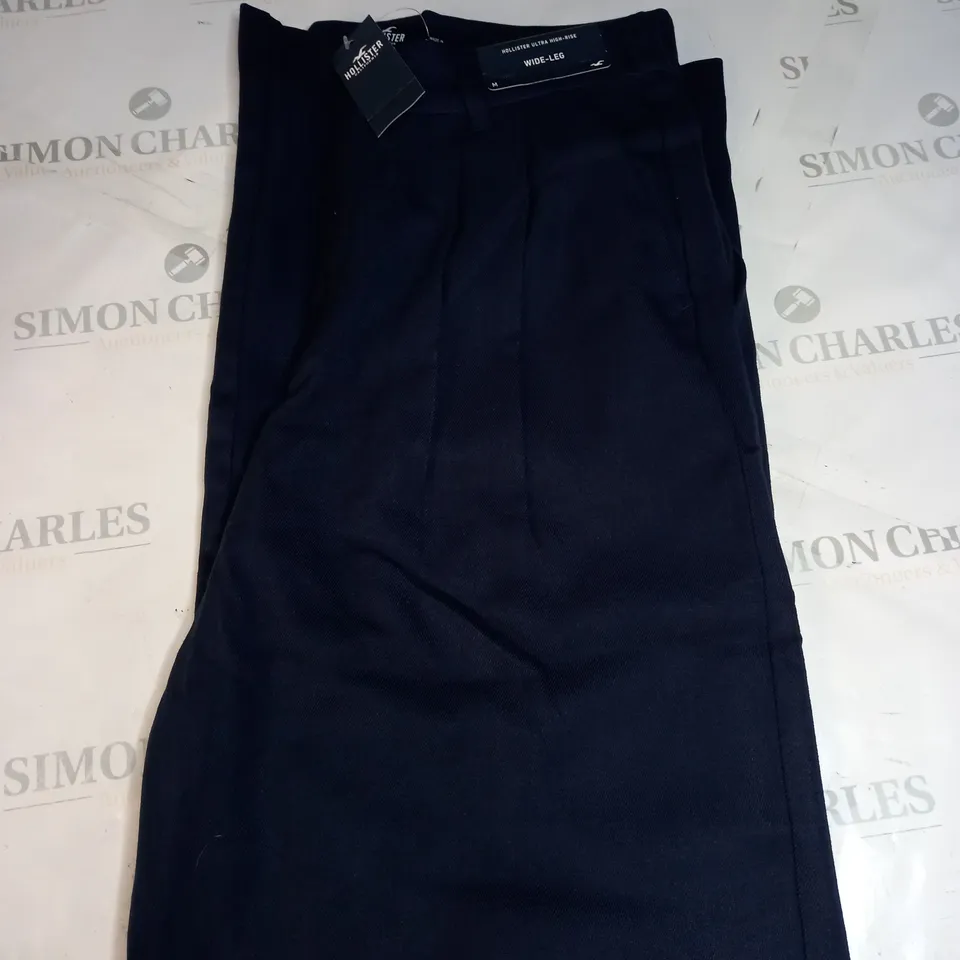 HOLLISTER WIDE LEG TROUSERS SIZE M