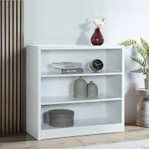 BOXED METRO SMALL WIDE BOOKCASE IN WHITE - 1OF1 - COLLECTION ONLY