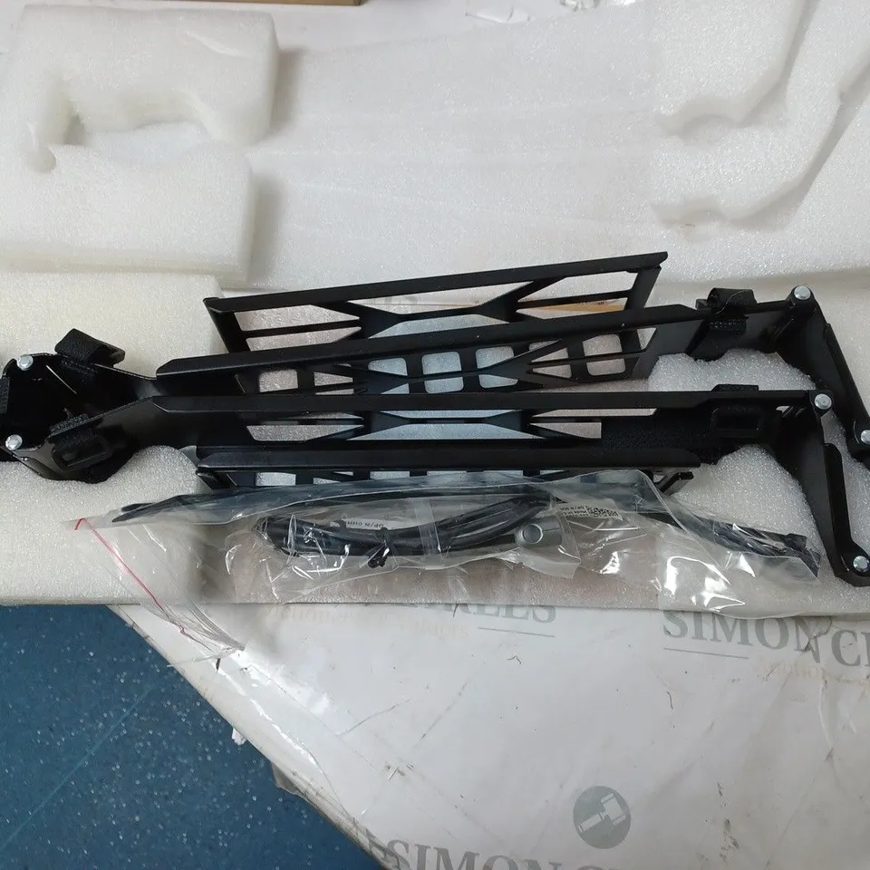 MCCAVE CABLE MANAGEMENT ARM KIT