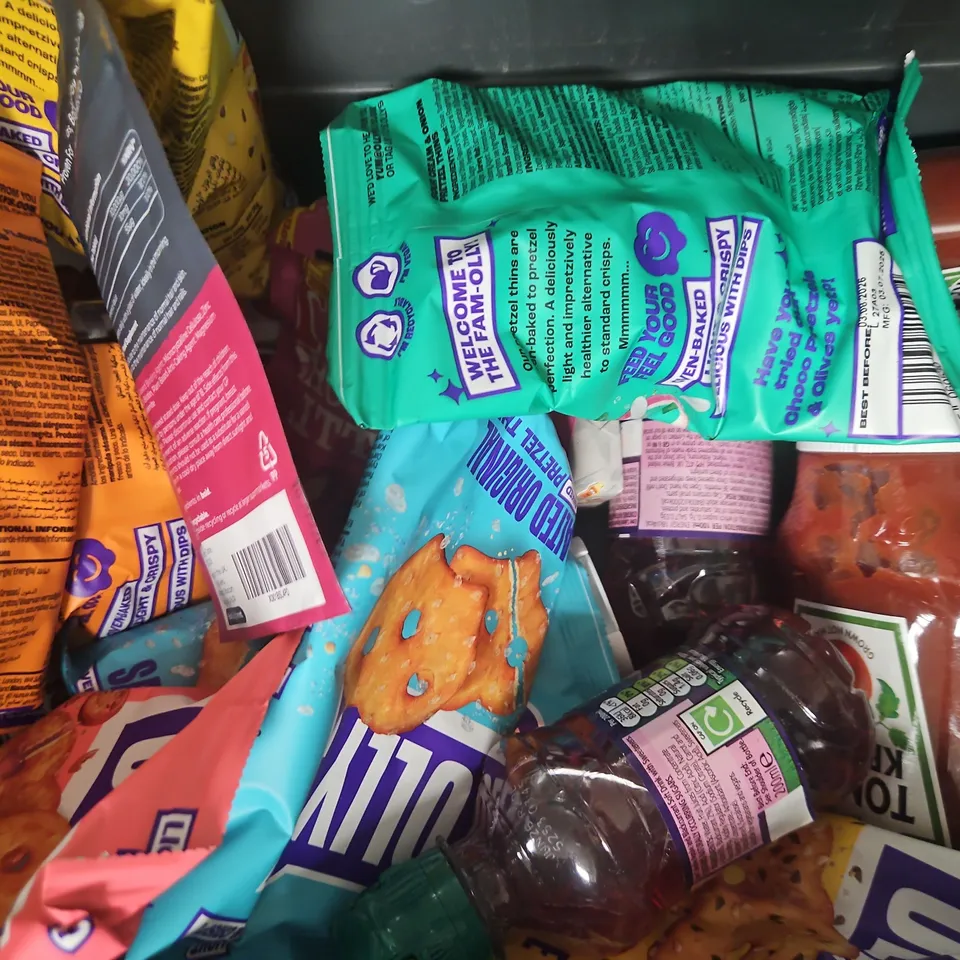 APPROXIMATELY 15 ASSORTED FOOD AND DRINK ITEMS TO INCLUDE BOOST ENERGY DRINK, COCA COLA LEMON, ETC