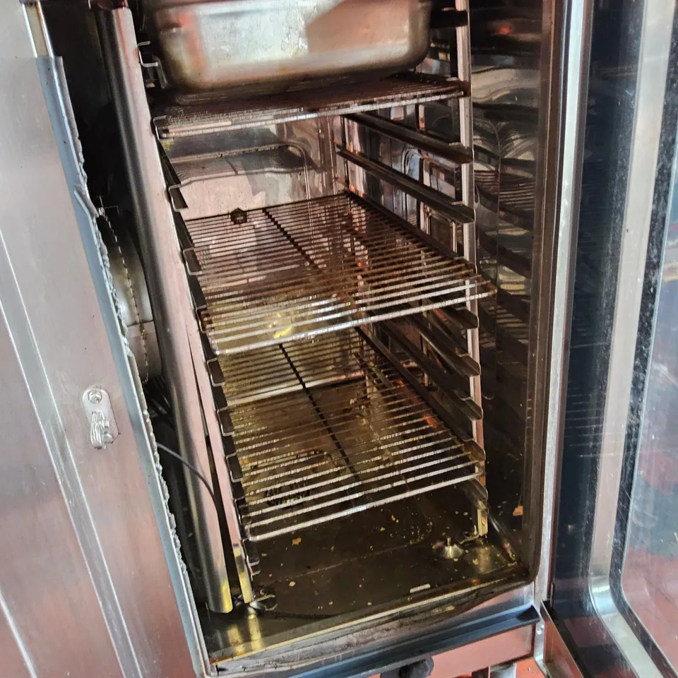 RATIONAL CPC101 10 GRID ELECTRIC COMBI WITH A CPC61 6 GRID ELECTRIC COMBI ON TOP