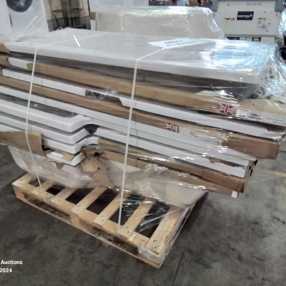 PALLET CONTAINING APPROXIMATELY 9 ASSORTED BATHTUBS