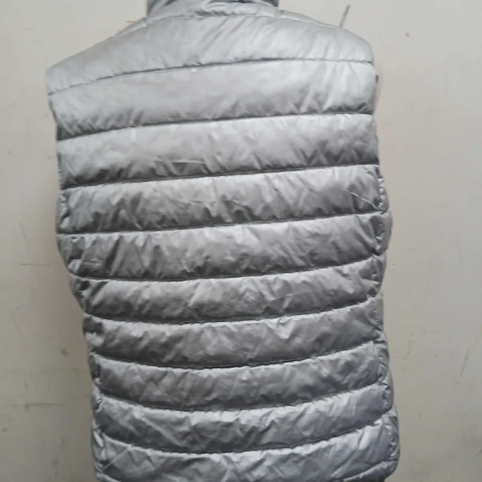 WOMENS GAP GILET IN SILVER - UK LARGE