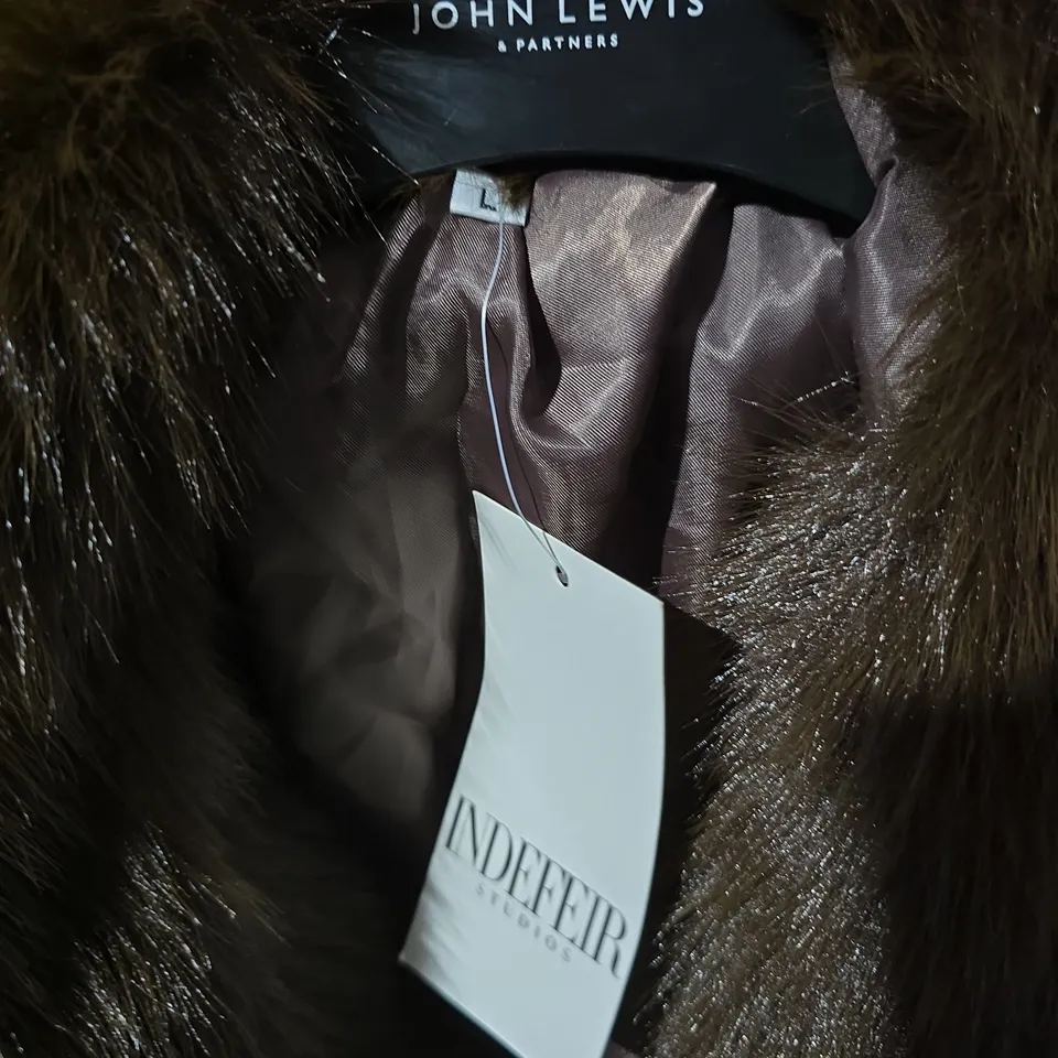 BROWN FUR COAT – WOMEN'S OUTERWEAR