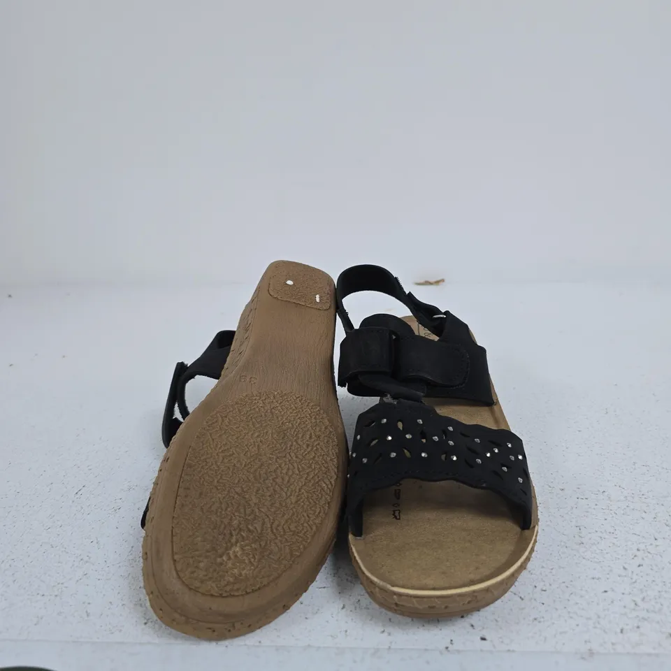 JO & JOE WOMEN'S BLACK WEDGE SANDALS WITH CORK SOLE AND STUDDED STRAPS (VELCRO) SIZE EU 39