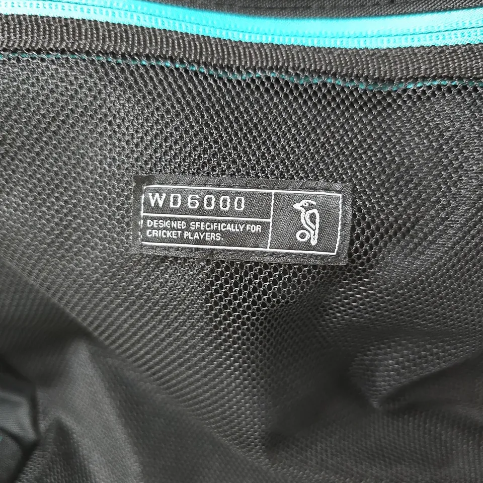 KOOKABURRA WHEELIE DUFFLE BAG – BLACK/TEAL (WD6000)