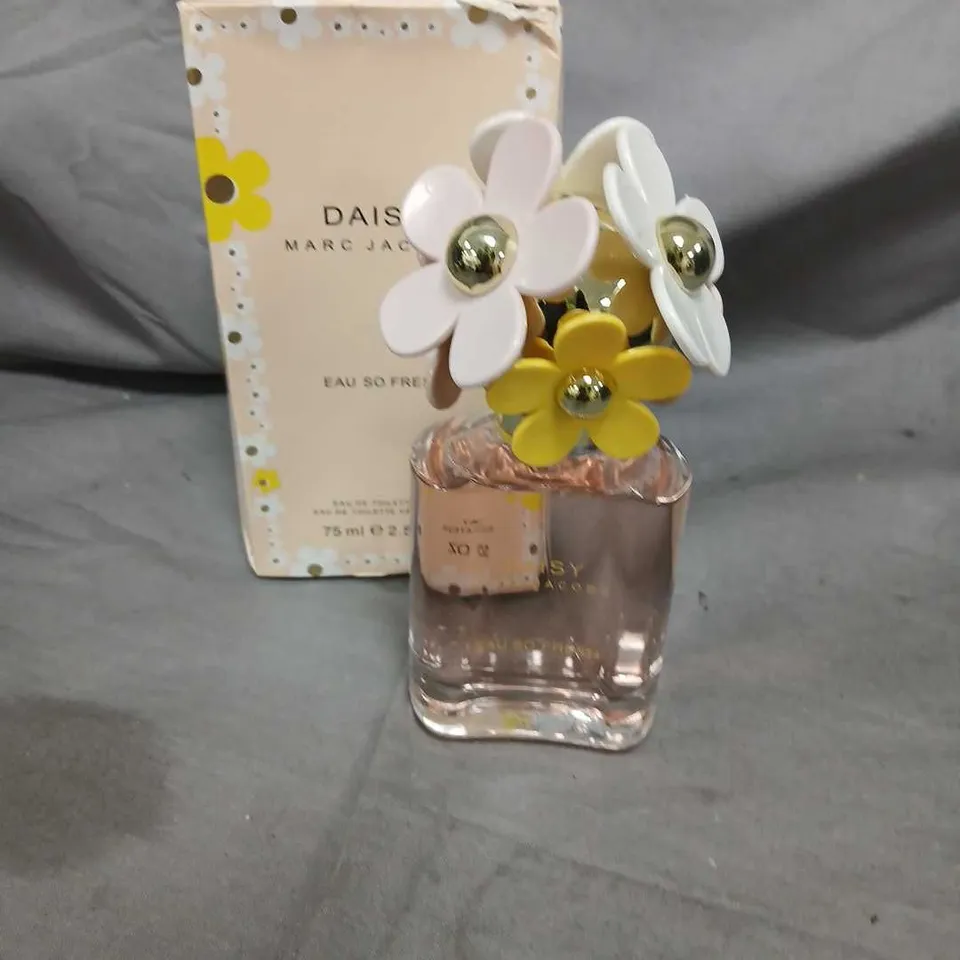 BOXED DAISY MARC JACOBS EAU SO FRESH 75ML 