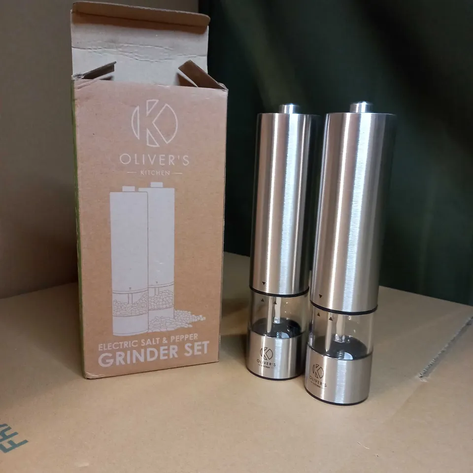 BOXED OLIVERS ELECTRIC SALT & PEPPER GRINDER SET