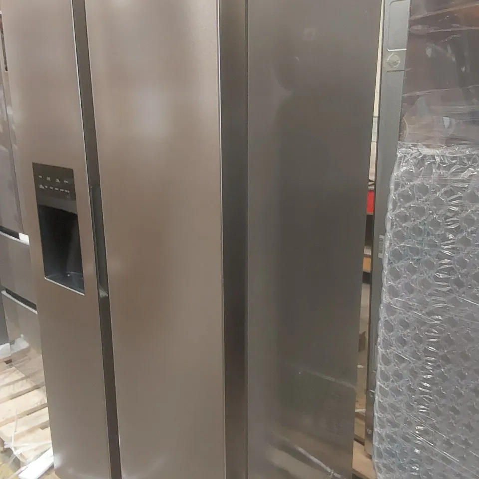 HAIER HSR5918DIMP AMERICAN-STYLE FRIDGE FREEZER - PLATINUM INOX