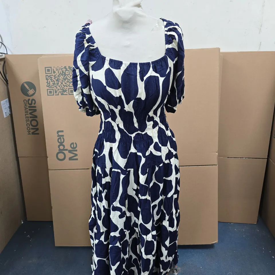 AX PARIS WOMEN’S DRESS – NAVY & CREAM ABSTRACT PRINT, SMOCKED BODICE, PUFF SLEEVES, UK 10