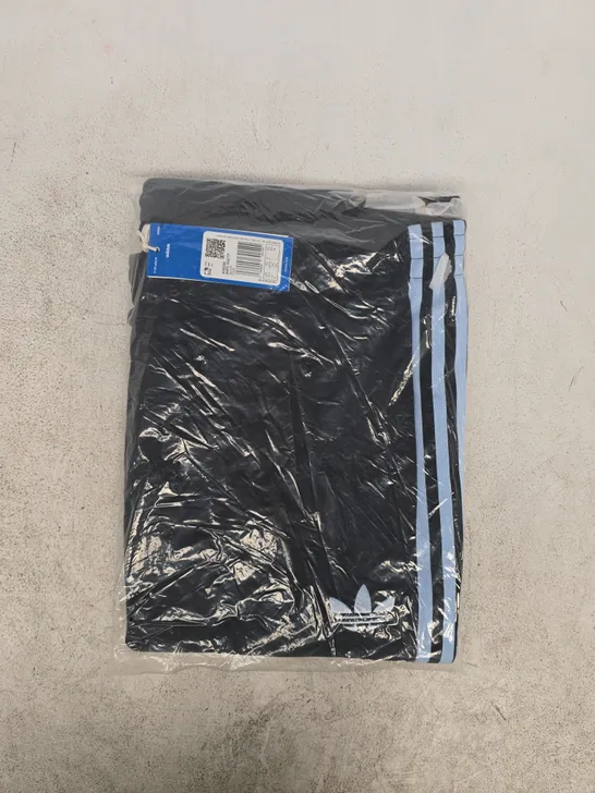 Lot 4032: BAGGED BAGGED ADIDAS ASTON VILLA ORIGINALS PANTS IN BLACK ...